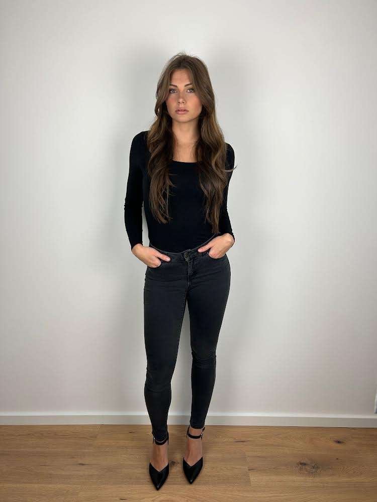 Melanie S._01