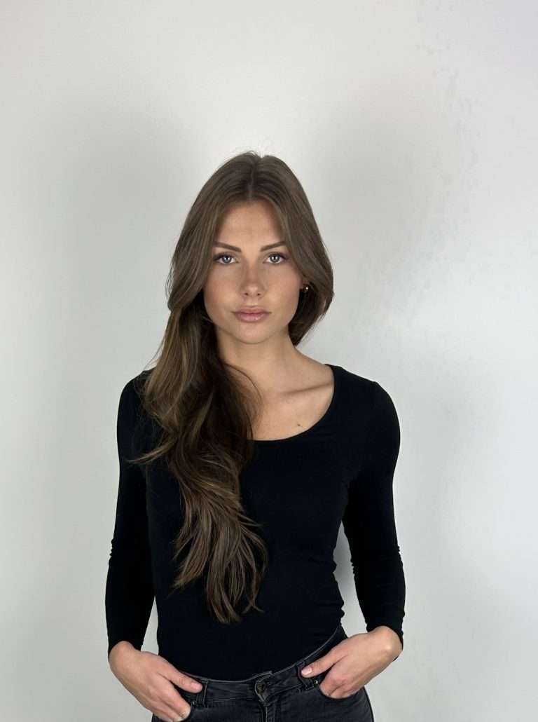 Melanie S._04
