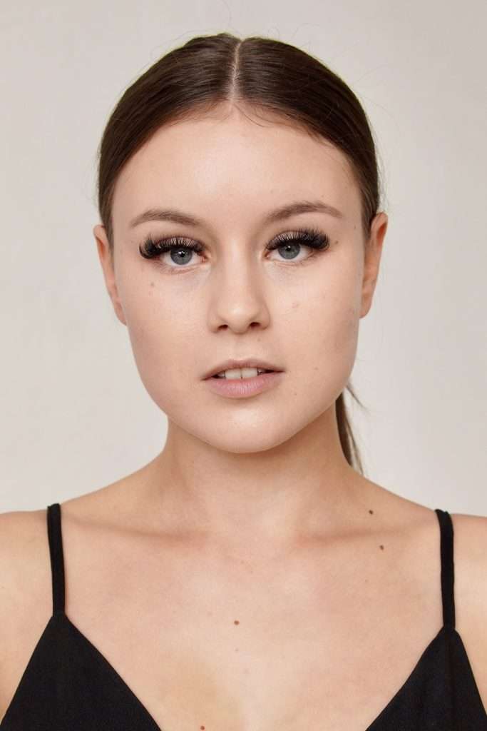 Dora-Pauline Z._04