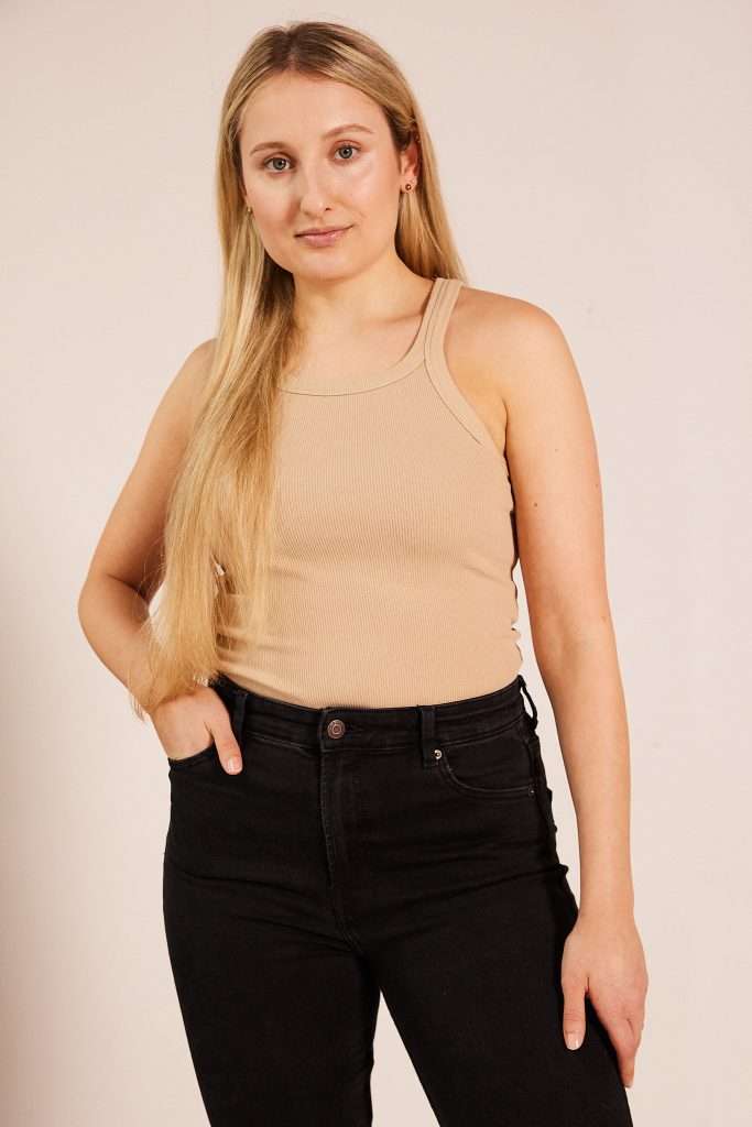 Laura S._02